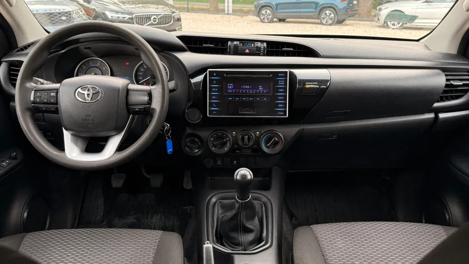 TOYOTA HiLux Hilux 2.4 D-4D Double Cab DLX 4x4