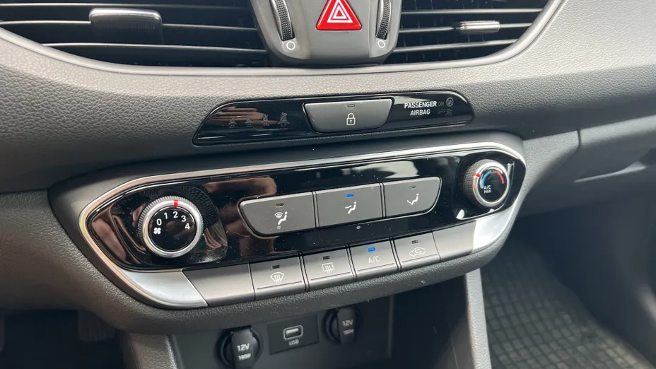 HYUNDAI i30 i30 1.5 DPI Modern