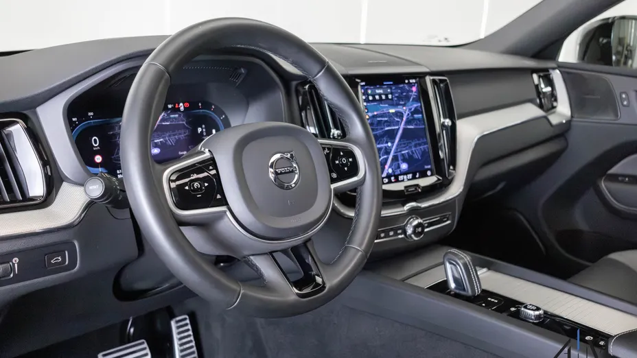 VOLVO XC60 XC60 B5 D AWD Ultimate Dark aut