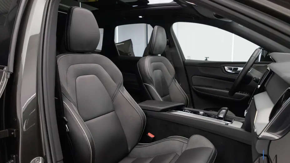 VOLVO XC60 XC60 B5 D AWD Ultimate Dark aut