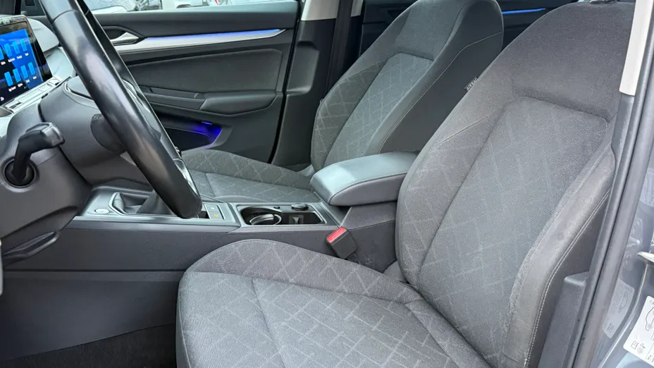 VOLKSWAGEN Golf Golf VIII 1.0 TSI Life