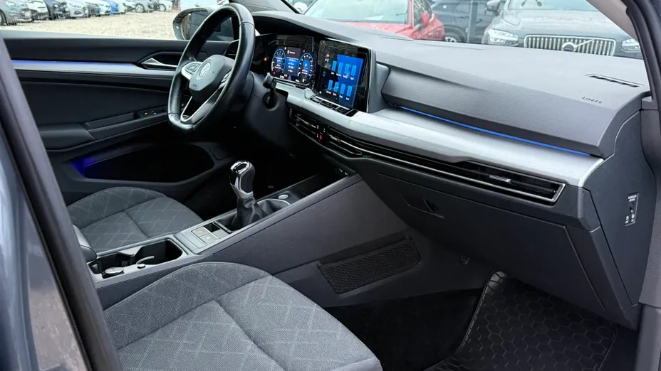 VOLKSWAGEN Golf Golf VIII 1.0 TSI Life