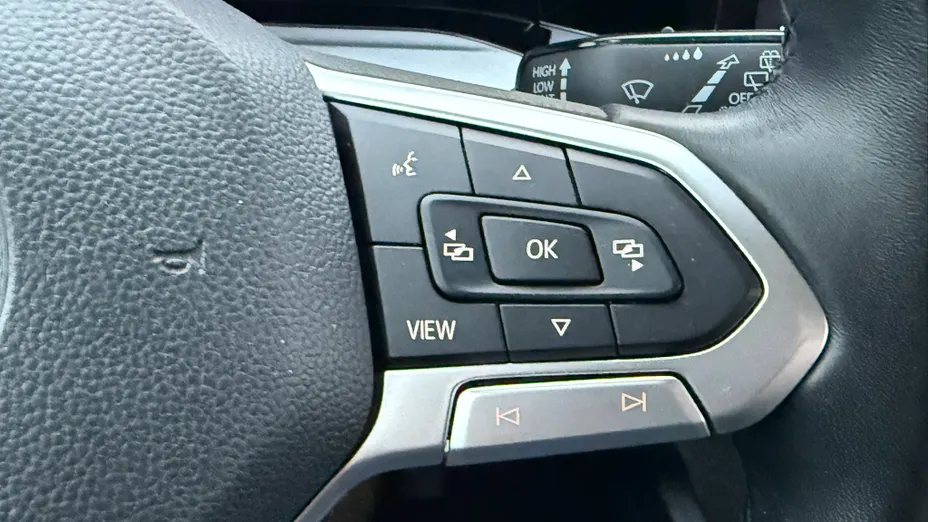 VOLKSWAGEN Golf Golf VIII 1.0 TSI Life