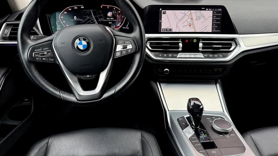 BMW Seria 3 320d xDrive Luxury Line sport-aut