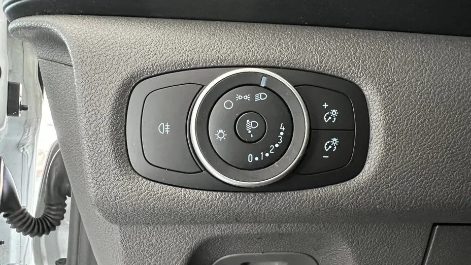 FORD Transit Custom Transit Custom Kombi 320 L1H1 Trend