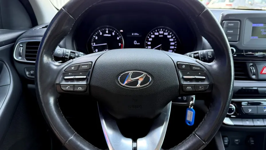 HYUNDAI i30 i30 1.5 DPI Classic +