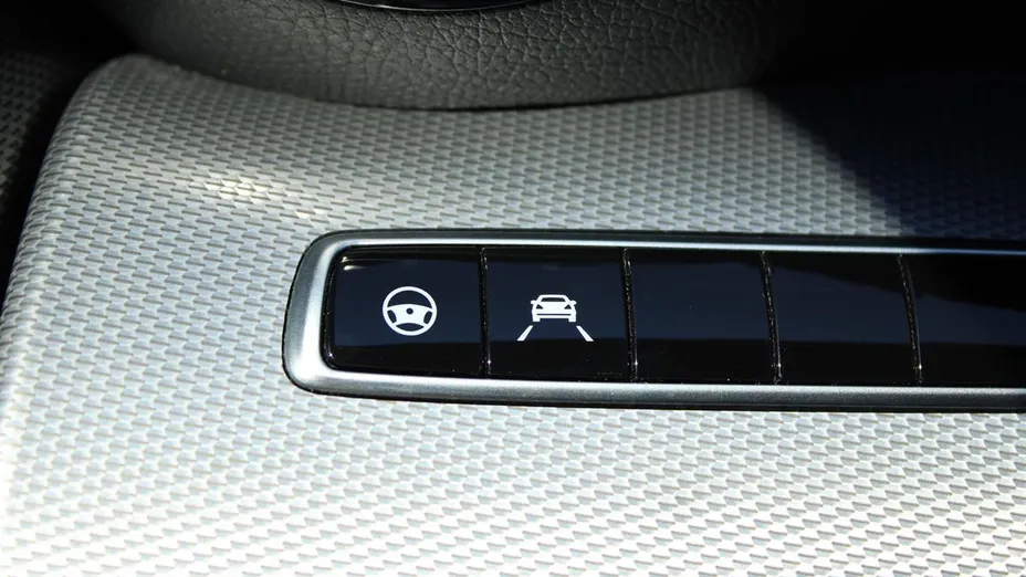 MERCEDES-BENZ E Klasa E 220 d 4-Matic 9G-TRONIC