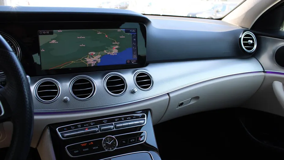 MERCEDES-BENZ E Klasa E 220 d 4-Matic 9G-TRONIC