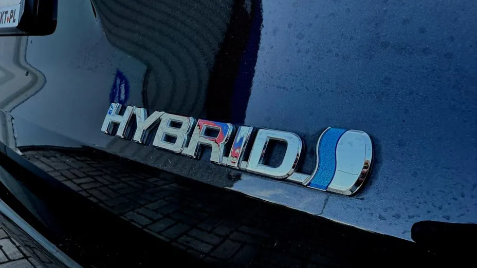 TOYOTA Corolla Corolla 2.0 Hybrid Comfort