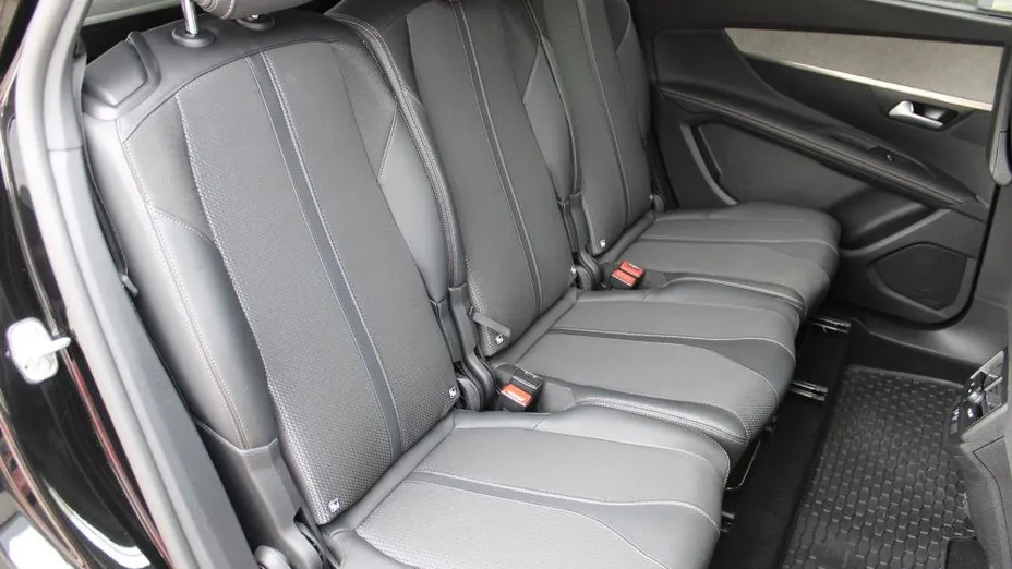 PEUGEOT 5008 5008 1.6 PureTech GT S&S EAT8