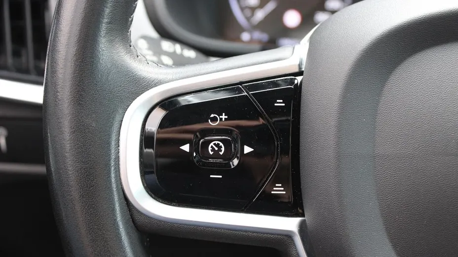 VOLVO V90 V90 CC D4 AWD aut