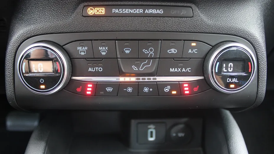 FORD Focus Focus 2.0 TDCi Titanium ASS PowerShift
