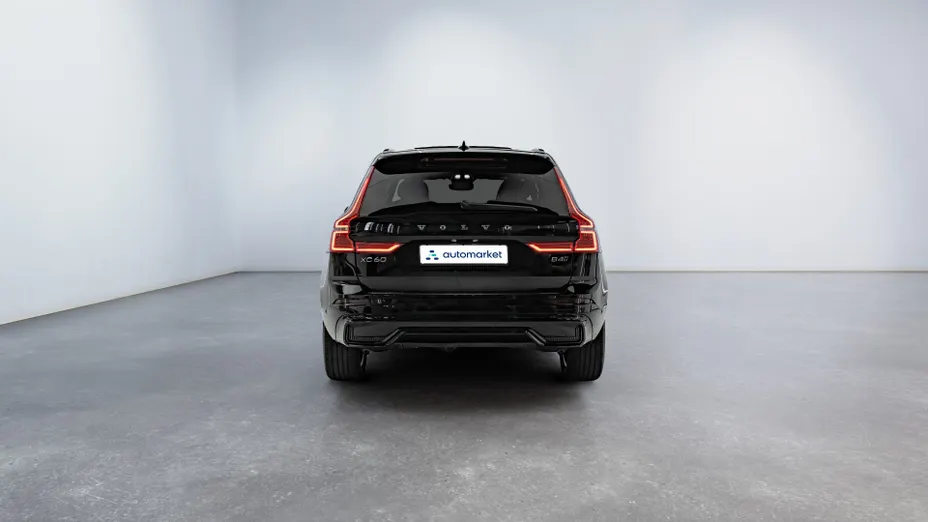 VOLVO XC60 XC60 B4 D AWD Plus Dark aut