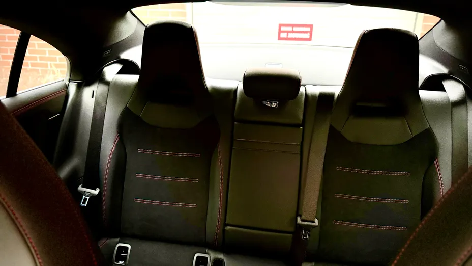 MERCEDES-BENZ CLA CLA 250 4-Matic AMG Line 7G-DCT