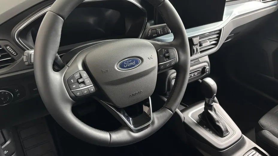 FORD Focus Focus 1.0 EcoBoost mHEV Active X aut Nowy