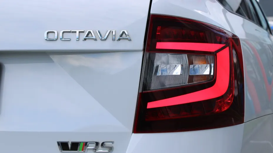 SKODA Octavia Octavia 2.0 TDI SCR 4x4 RS DSG