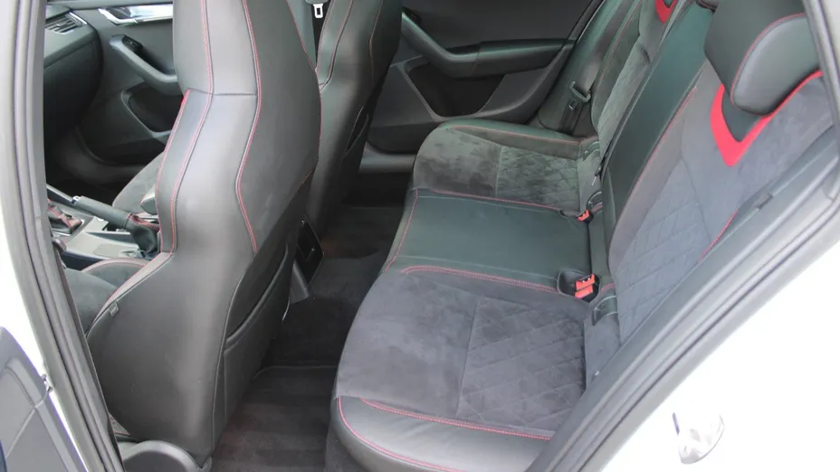 SKODA Octavia Octavia 2.0 TDI SCR 4x4 RS DSG