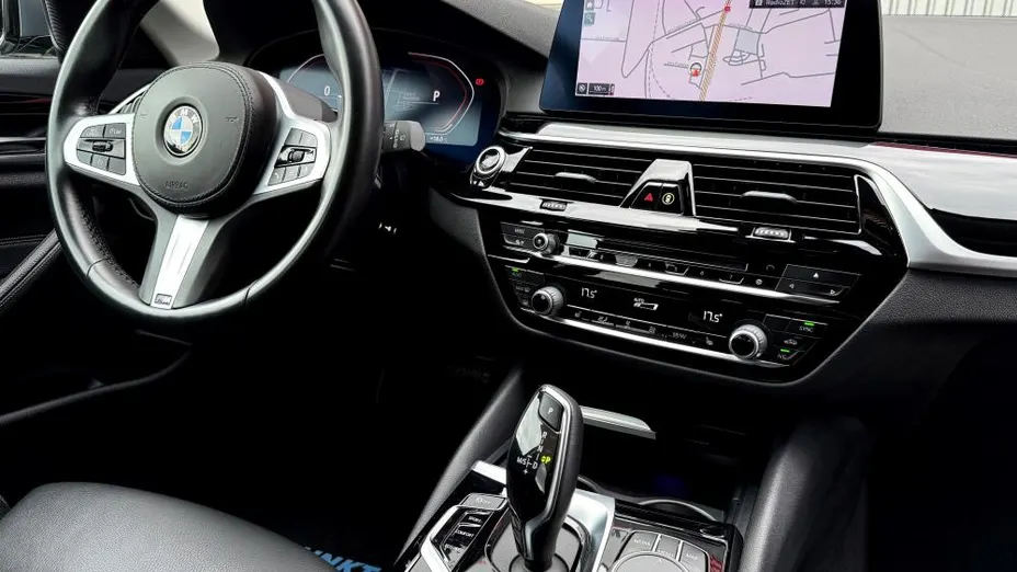 BMW Seria 5 520d xDrive sport-aut