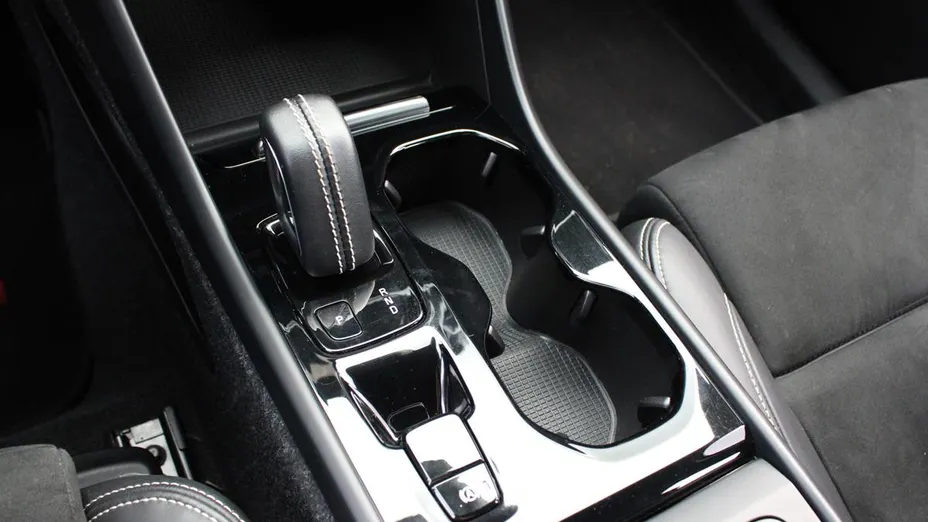 VOLVO XC40 XC40 B4 B R-Design aut
