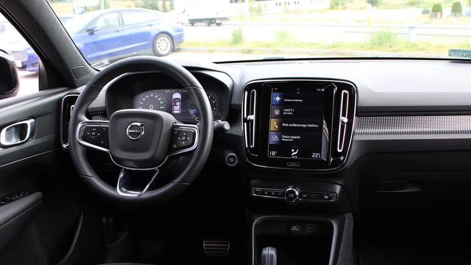 VOLVO XC40 XC40 B4 B R-Design aut