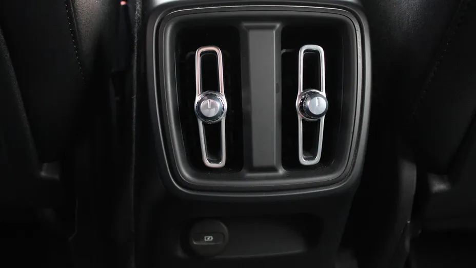 VOLVO XC40 XC40 B4 B R-Design aut