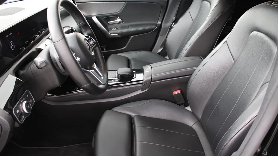 MERCEDES-BENZ CLA CLA 200 7G-DCT