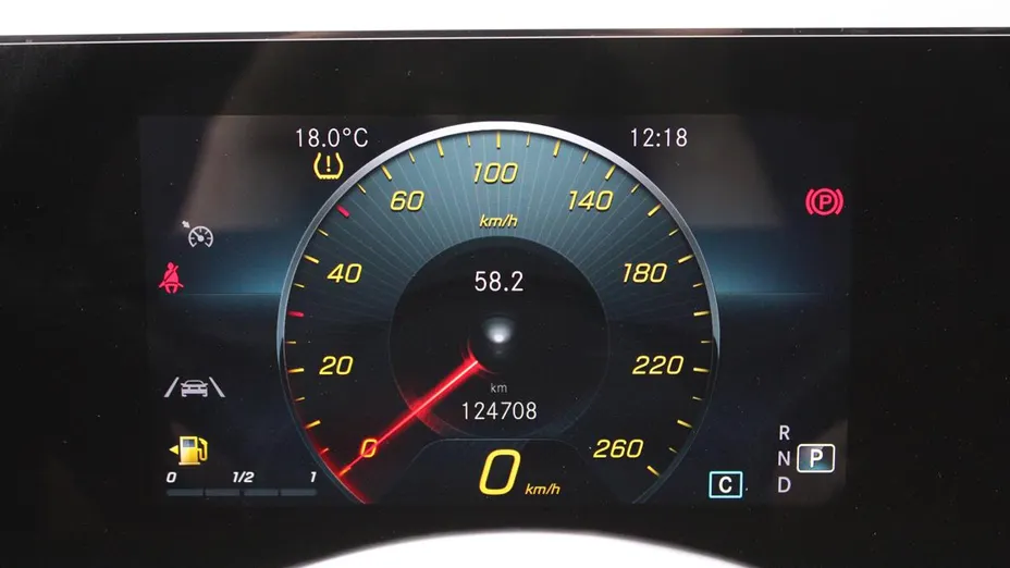 MERCEDES-BENZ CLA CLA 200 7G-DCT