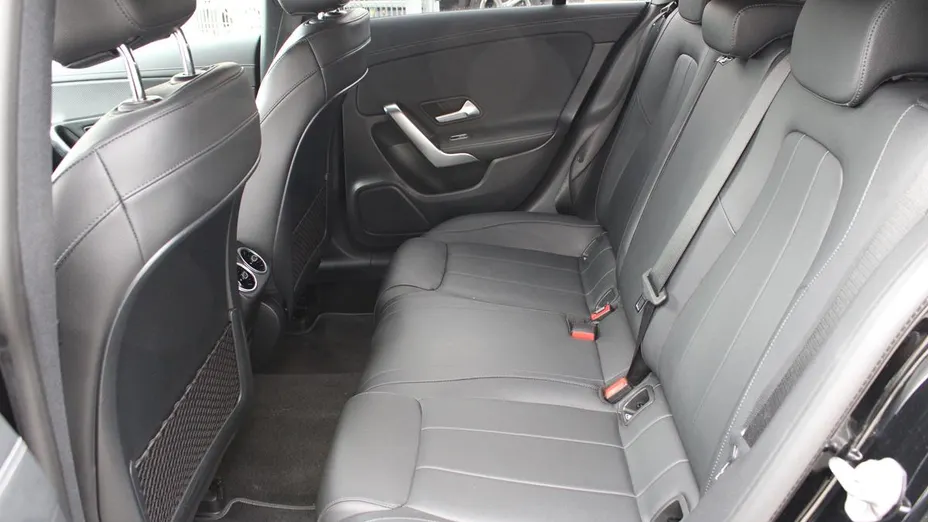 MERCEDES-BENZ CLA CLA 200 7G-DCT