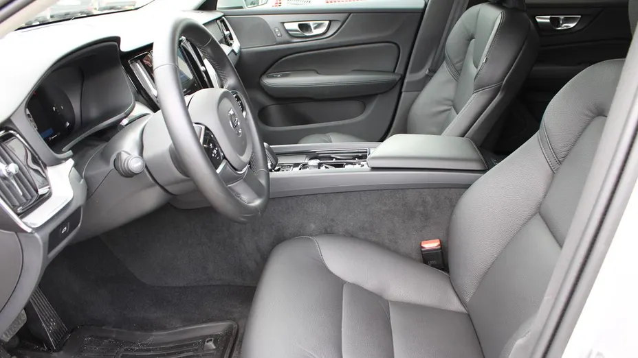 VOLVO V60 V60 CC Core B4 D AWD aut