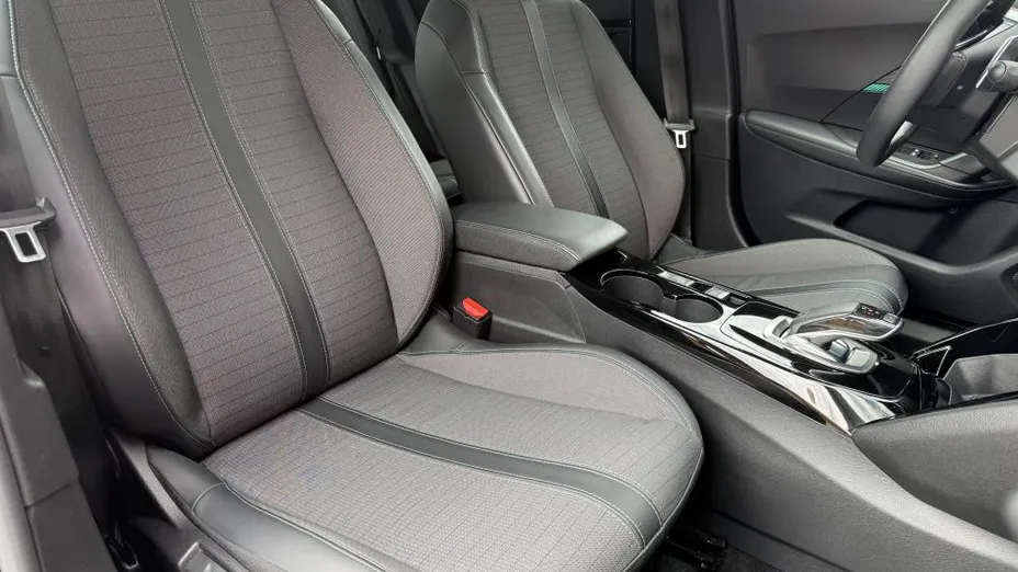 PEUGEOT 2008 2008 1.2 PureTech Allure S&S EAT8