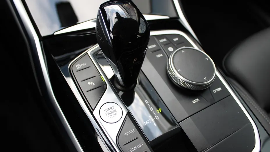 BMW Seria 3 320d xDrive Sport Line aut