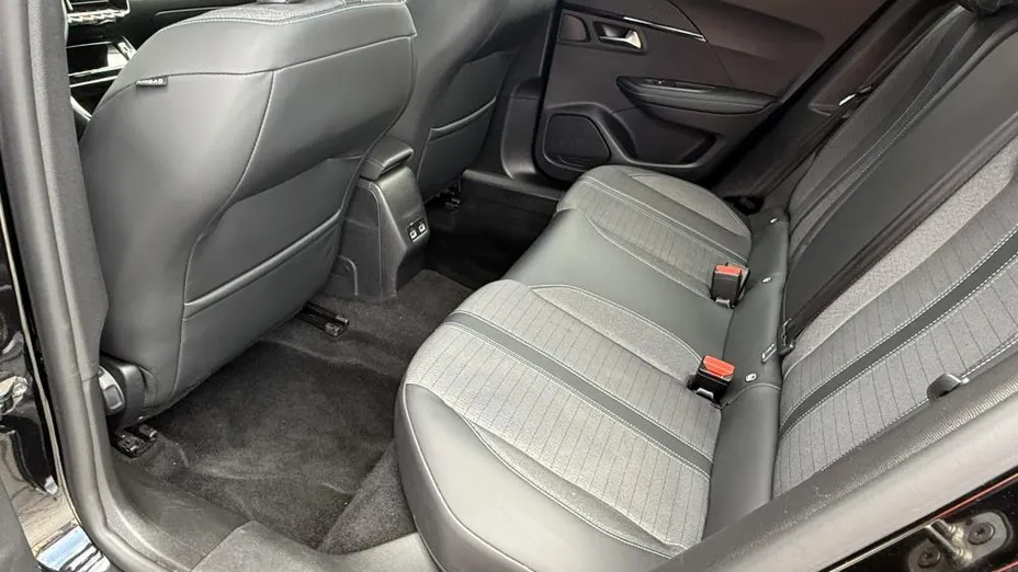 PEUGEOT 2008 2008 1.2 PureTech Allure S&S EAT8