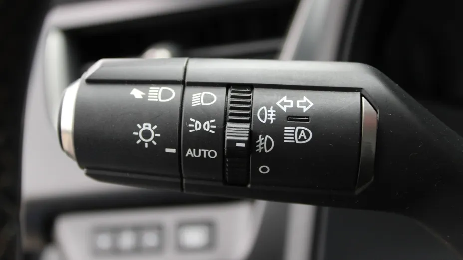 LEXUS UX UX 250h GPF Business Edition 2WD