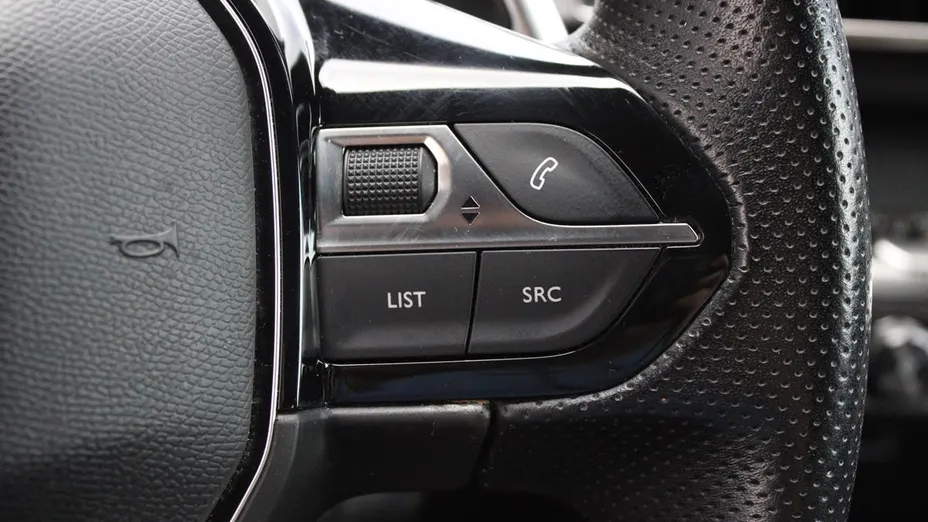 PEUGEOT 3008 3008 1.6 PureTech GPF GT Line S&S EAT8