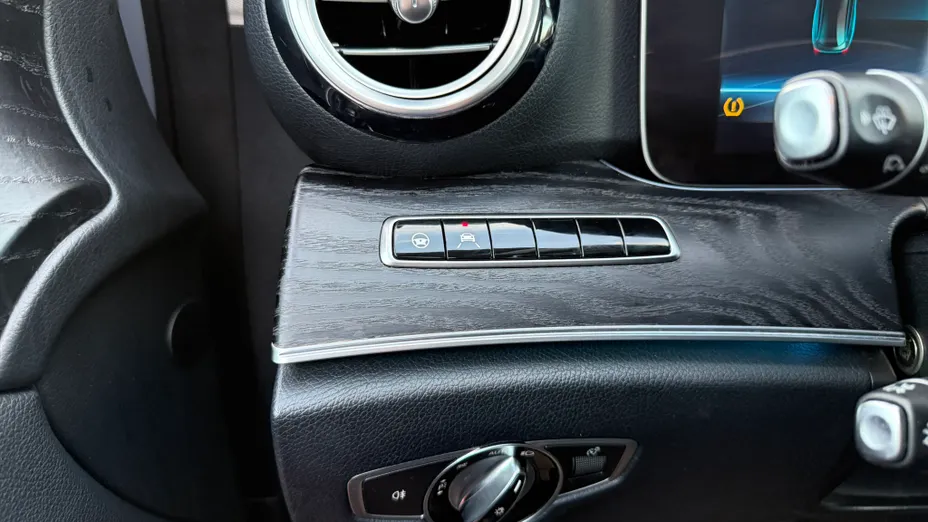 MERCEDES-BENZ E Klasa E 400 4-Matic 9G-TRONIC