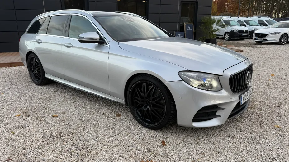 MERCEDES-BENZ E Klasa E 400 4-Matic 9G-TRONIC