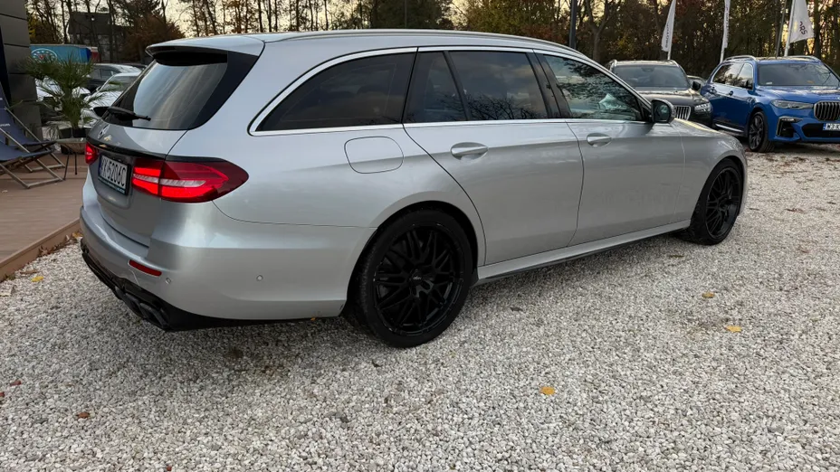 MERCEDES-BENZ E Klasa E 400 4-Matic 9G-TRONIC