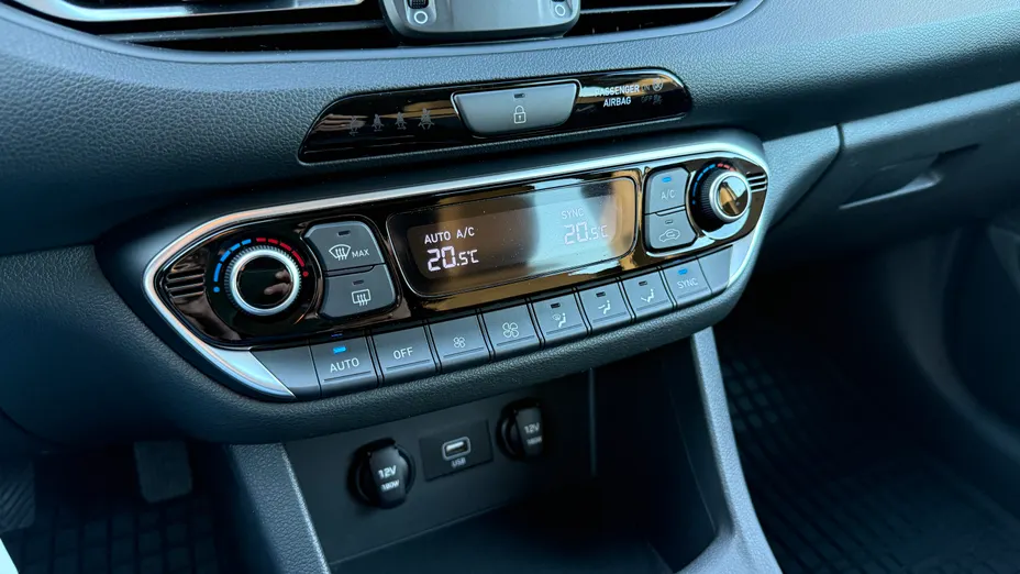 HYUNDAI i30 i30 1.5 T-GDI 48V Smart DCT