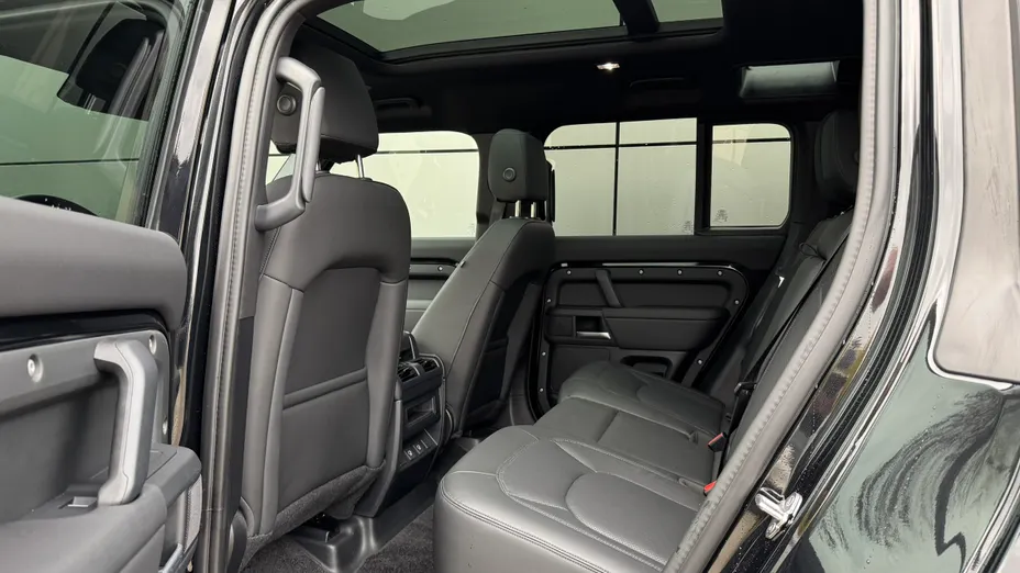 LAND ROVER Defender Defender 110 3.0 D250 mHEV S