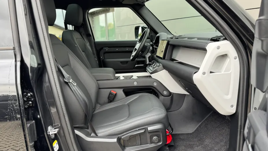 LAND ROVER Defender Defender 110 3.0 D250 mHEV S