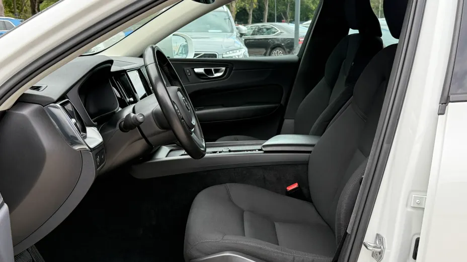 VOLVO XC60 XC60 B4 B Momentum aut