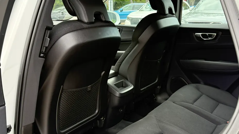 VOLVO XC60 XC60 B4 B Momentum aut