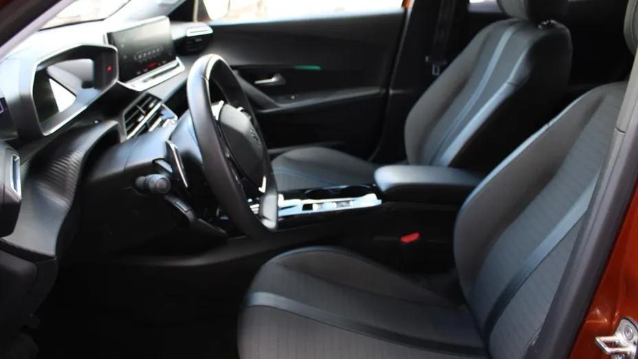 PEUGEOT 2008 2008 1.2 PureTech Allure S&S EAT8