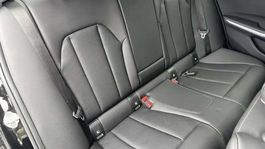 BMW Seria 3 320d xDrive mHEV Luxury Line aut