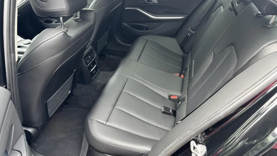 BMW Seria 3 320d xDrive mHEV Luxury Line aut
