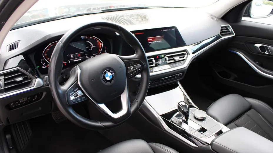 BMW Seria 3 320d xDrive Sport Line aut