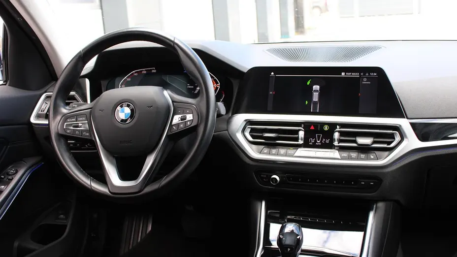 BMW Seria 3 320d xDrive Sport Line aut