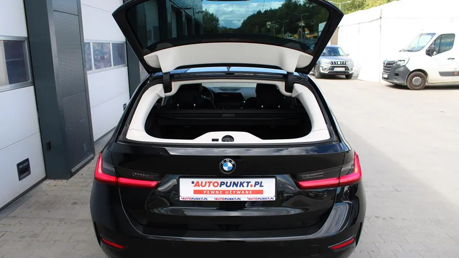 BMW Seria 3 320d xDrive Sport Line aut