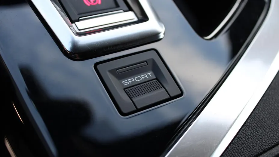 PEUGEOT 5008 5008 1.6 PureTech GT Line S&S EAT8