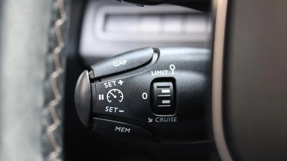 PEUGEOT 5008 5008 1.6 PureTech GT Line S&S EAT8